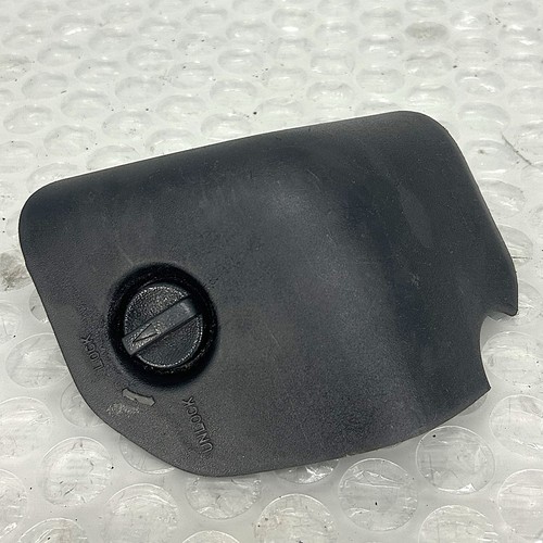 Seat hinge locking - seat, rear