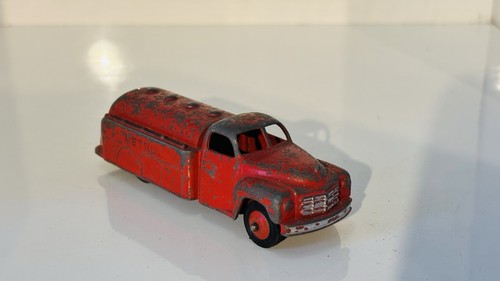 Dinky toys 440 - #440, dodge