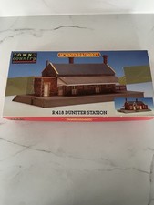 Hornby R418 Dunster Station 00
