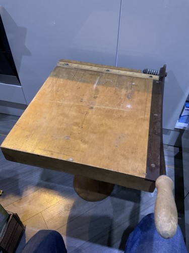 Guillotine desk table - guillotine, top