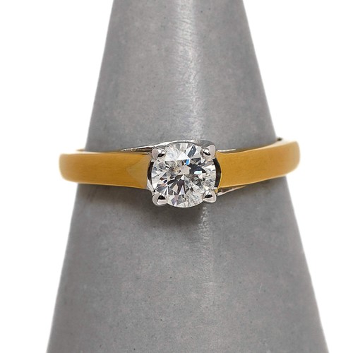 Pre owned 18ct - gold, diamond