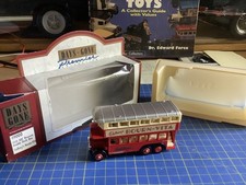 Lledo DG 49000 General Cadburys Bourn-vita