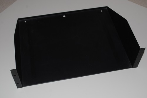 Middle atlantic rack - middle, shelf