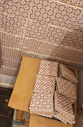 Beige brown geometric - beige/brown,