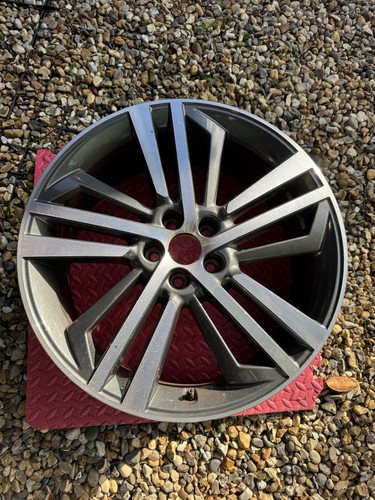 Genuine audi sq5 - 1,