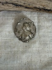 Vintage Art Nouveau Style Cameo Brooch Pin Silver Plated Lady Figure Gift