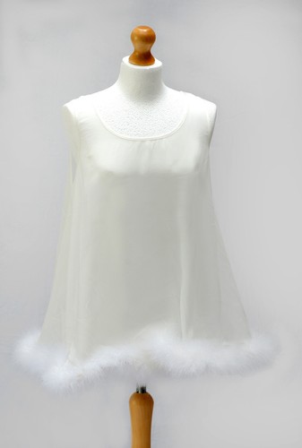 Fluffy marabou feather