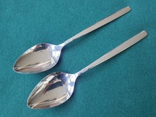 Vintage ONEIDA Melissa Table