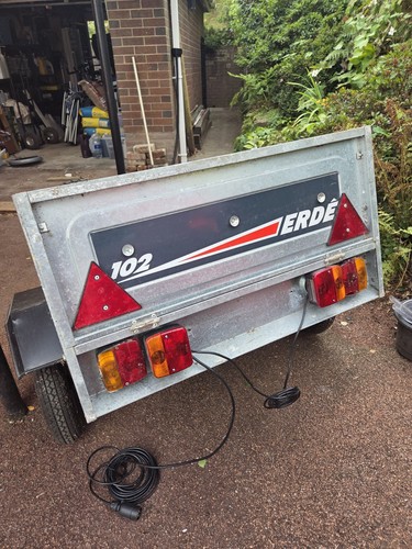 Erde 102 trailer - 102,