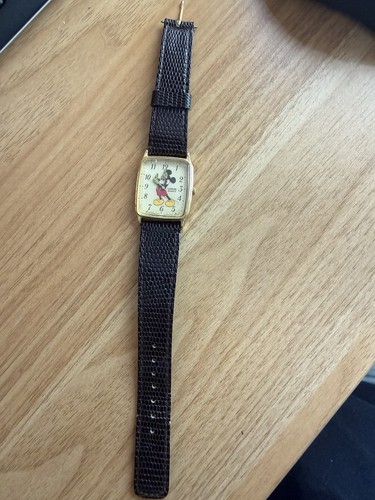 Lorus quartz disney - lorus, mickey