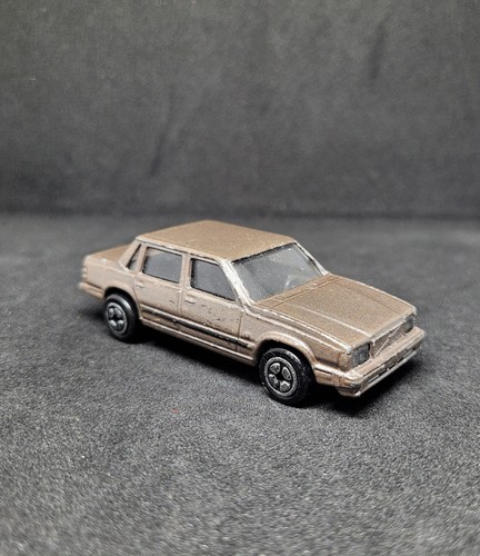 Corgi volvo - corgi,