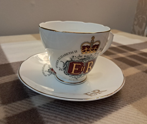 Silver jubilee queen - silver,
