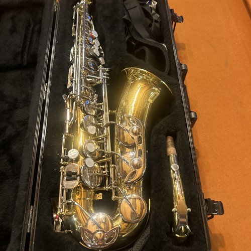 Conn 24m alto sax - sax, case