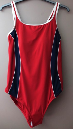 Ladies swimsuit with bust - with,