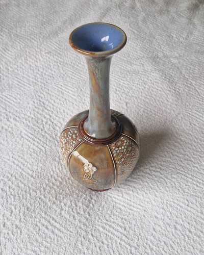Antique royal doulton vase - royal,