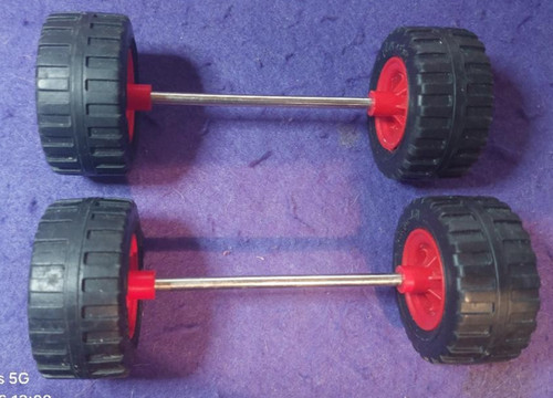 Playmobil wheels and axles - 2,