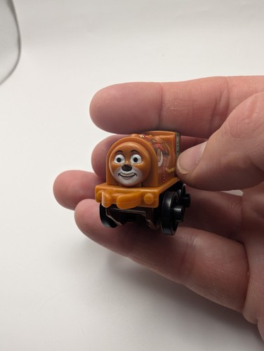 Thomas friends minis holiday - friends,