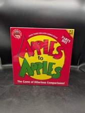 APPLES TO APPLES Party Box
