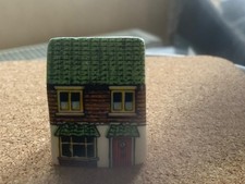 Birchcroft Miniature House Shaped Thimble -- cottage