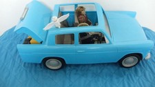 HARRY POTTER WEASLEY FLYING FORD ANGLIA  CAR 15" CW CARD  FIGURES HEDWIG SINDY