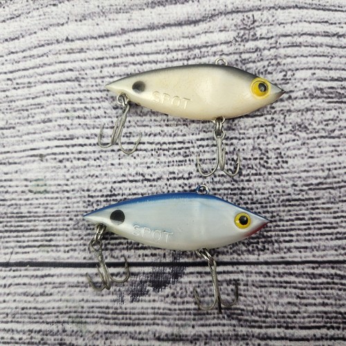 Vintage fishing lures lot - fishing,