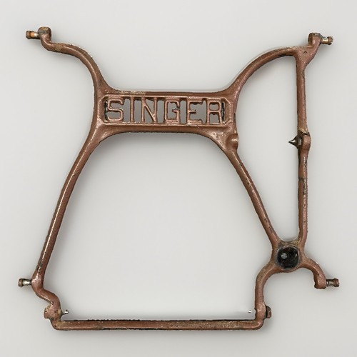 Vtg singer sewing machine cast - singer,