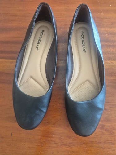 Cabin crew shoes size - crew,