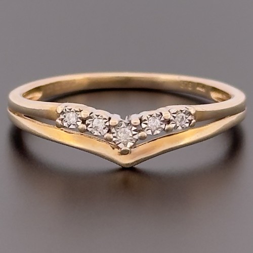 9ct yellow gold diamond - 9ct,