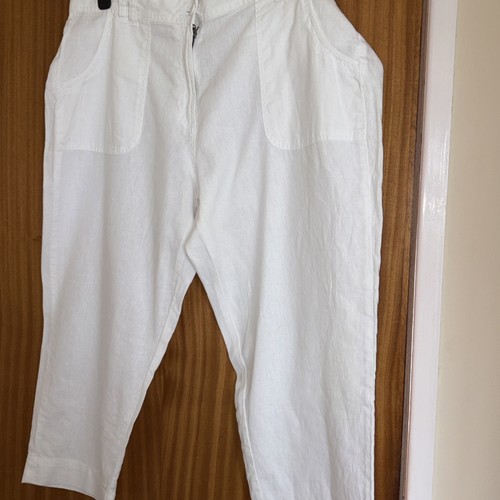 White linen crops size - white,
