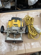 Dewalt DW625 Plunge Router