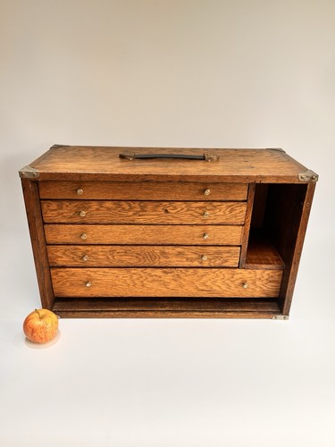 Vintage oak tool chest - /, table
