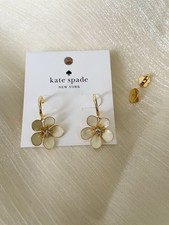KATE SPADE  Spring Scene