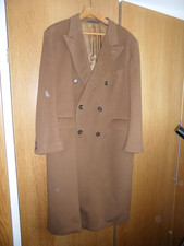 DAKS CAMEL DOUBLE BREASTED PURE CASHMERE OVERCOAT       UK 46   PIT TO PIT   23"
