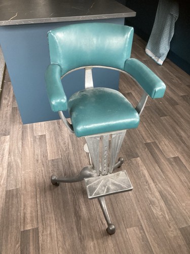 Vintage barbers chair - vintage,