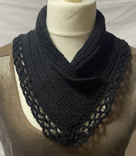 Crocheted neck warmer