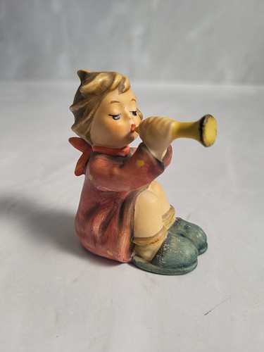 Goebel child sitting playing - goebel,