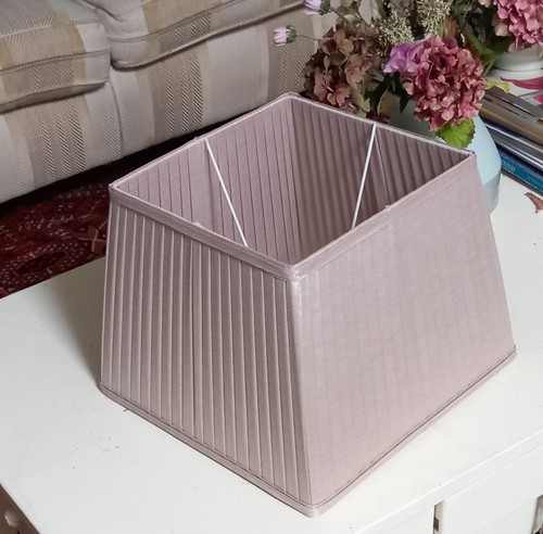 Pleated lamp shade square - pleated,