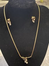 18 CRT Gold Necklace And Earrings Set, 12 Grams Not Scrap