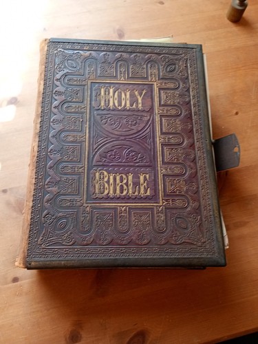Antiquarian the holy bible - holy,