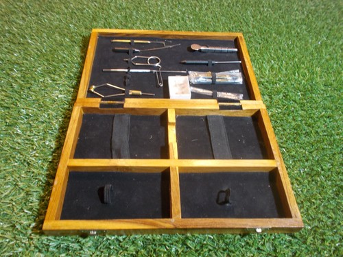 Wooden box fly fishing - box, tying