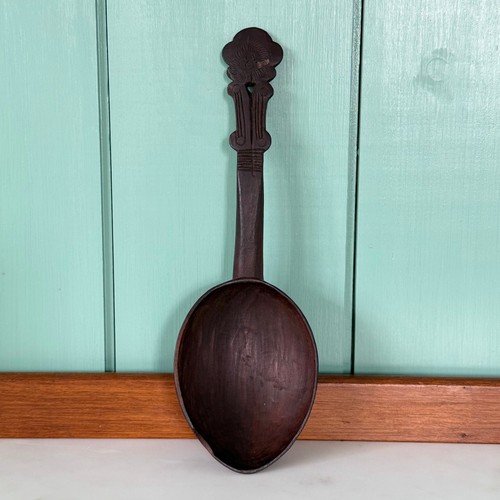 Antique carved treen wooden - treen,