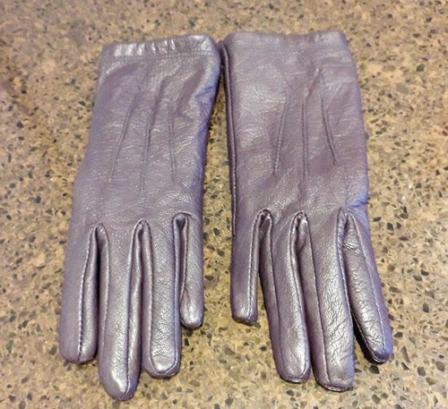 Purple leather ladies gloves - purple,