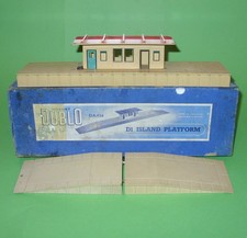 Hornby Dublo / Station Island