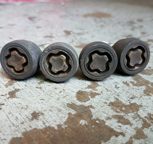 Mobile locking wheel nut - mobile,