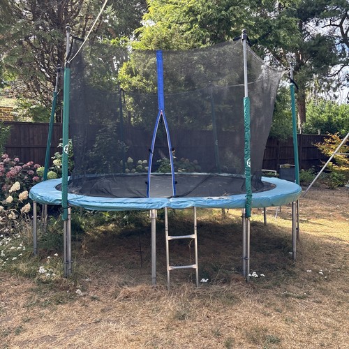 12ft round trampoline - 12ft,