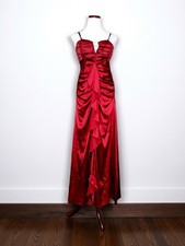 Vintage ​Stunning Donna