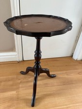 Vintage wooden pie crust brown - wooden,