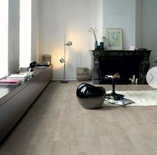 Quickstep Flooring - Old Oak