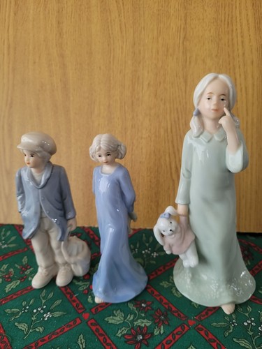 Sbl regal house figurines set - regal,