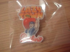BUTLINS PIN BADGE "LAZY TOWN"